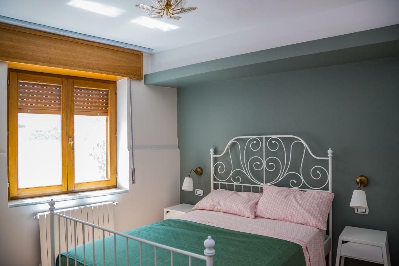 B&B Cortile Aurora Bronte Exterior photo